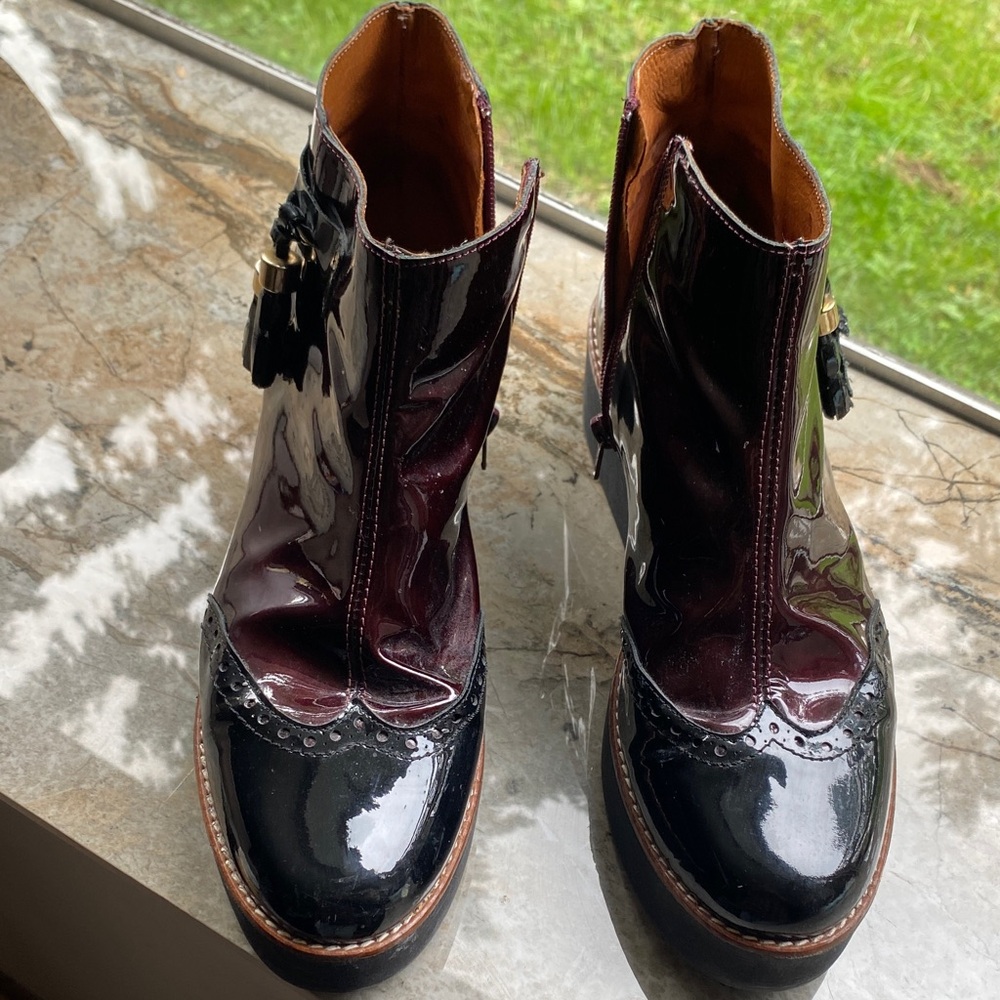 Chic Black and Burgundy leather winged tip Derby Ankle Boots